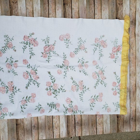 Vintage 70s Woven Cotton Blanket / Throw with floral design - Picture 7 of 11